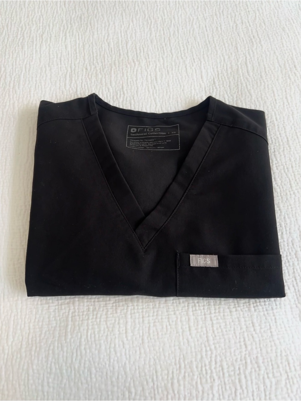 FIGS Catarina One Pocket Scrub Top Black XS